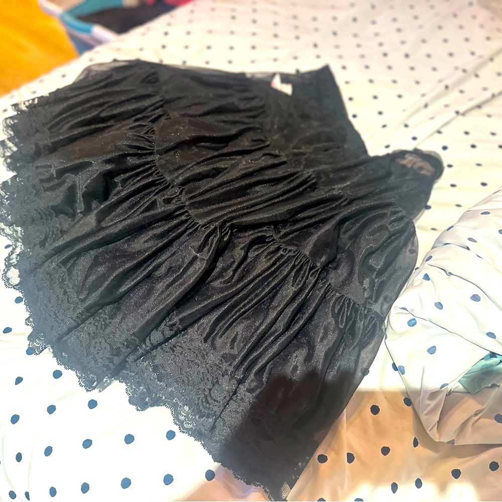 Petticoat.  Size M    Lightly worn.  Great for dress up, cosplay, rockabilly.